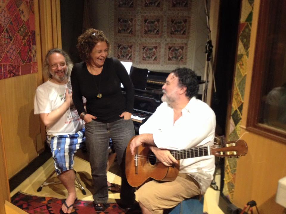 valerialobao's tweet photo. A vida nos reserva belas surpresas! Vem aí cd novo, solamente com canciones del cubano Rodolfo de Athayde. https://t.co/5zrewBeOEp