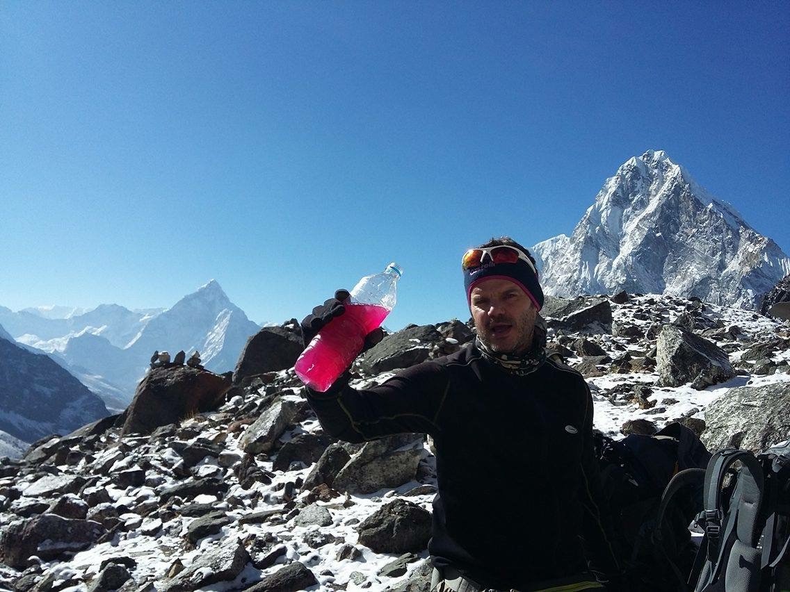 BioSteelSchweiz's tweet photo. #drinkthepink im Everest-Basecamp! https://t.co/vLEoJcEMeW