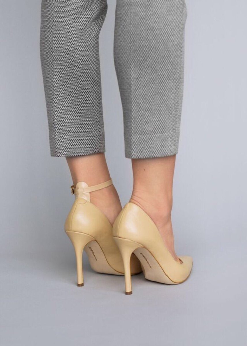 GingerStraps's tweet photo. Final Foot Say? #gingerstraps https://t.co/k2QT6ZdlT8