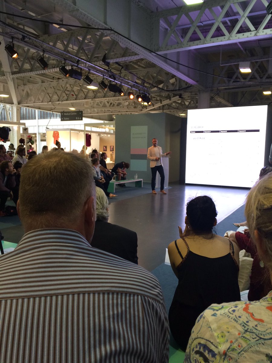 KnickyKnackyDoo's tweet photo. Listening to @WarrenKnight at @TopDrawerLondon, very interesting stuff! #TopDrawerAW16 #ExperienceTheEdit https://t.co/IXxVhf5Qon