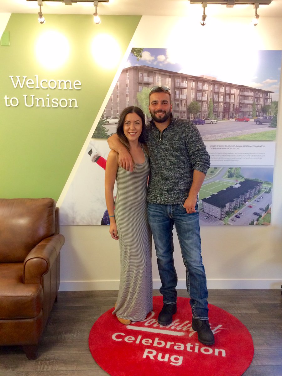 porchlightbuilt's tweet photo. Congrats to both Mladen and Anita on your new home!  So excited for you guys! #winnipeg #newhome https://t.co/gpogRUQRa4