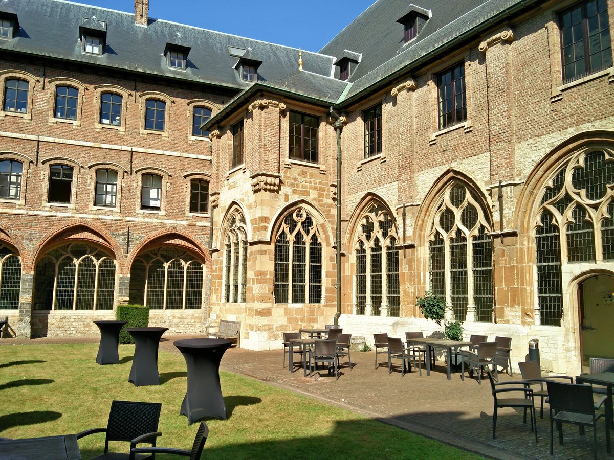 thbaketal's tweet photo. Thats where we have our coffee breaks at the #Com2016 multilingualism conference, old Dominican monastery of Ghent https://t.co/IcuH1LlV15