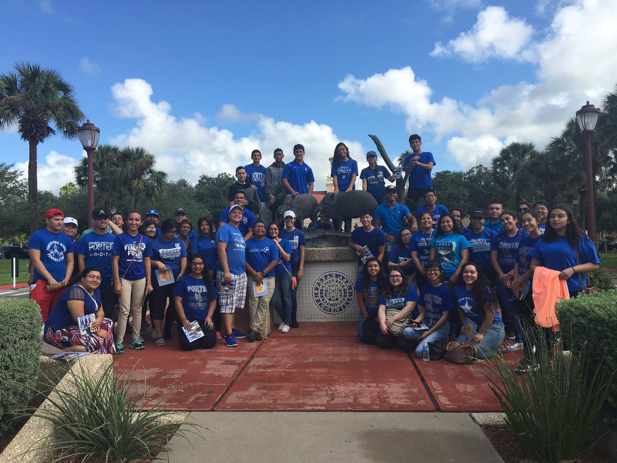 PECHSCollegelab's tweet photo. First stop on our University Trip  @JavelinaNation. Popular majors: Engineering &amp; Agriculture  #collegebound #tamuk https://t.co/fur0qXGRvt