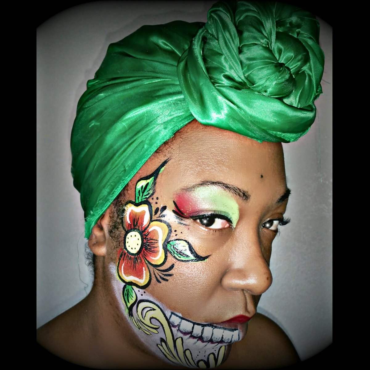 glitterthumbs's tweet photo. Got inspiration for this #sugarskull from an artist on ig #facepainter #victorville #diadelosmuertos #dayofthedead https://t.co/dNTbnWbYDP