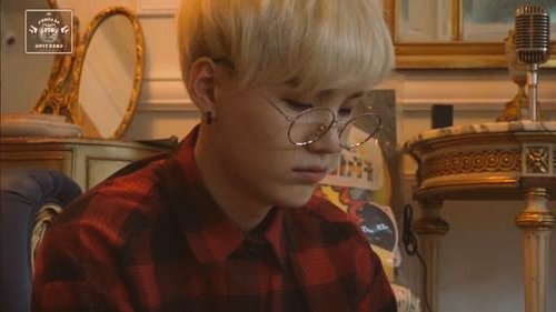 yoongiasxcats's tweet photo. https://t.co/MlhgKDosV2