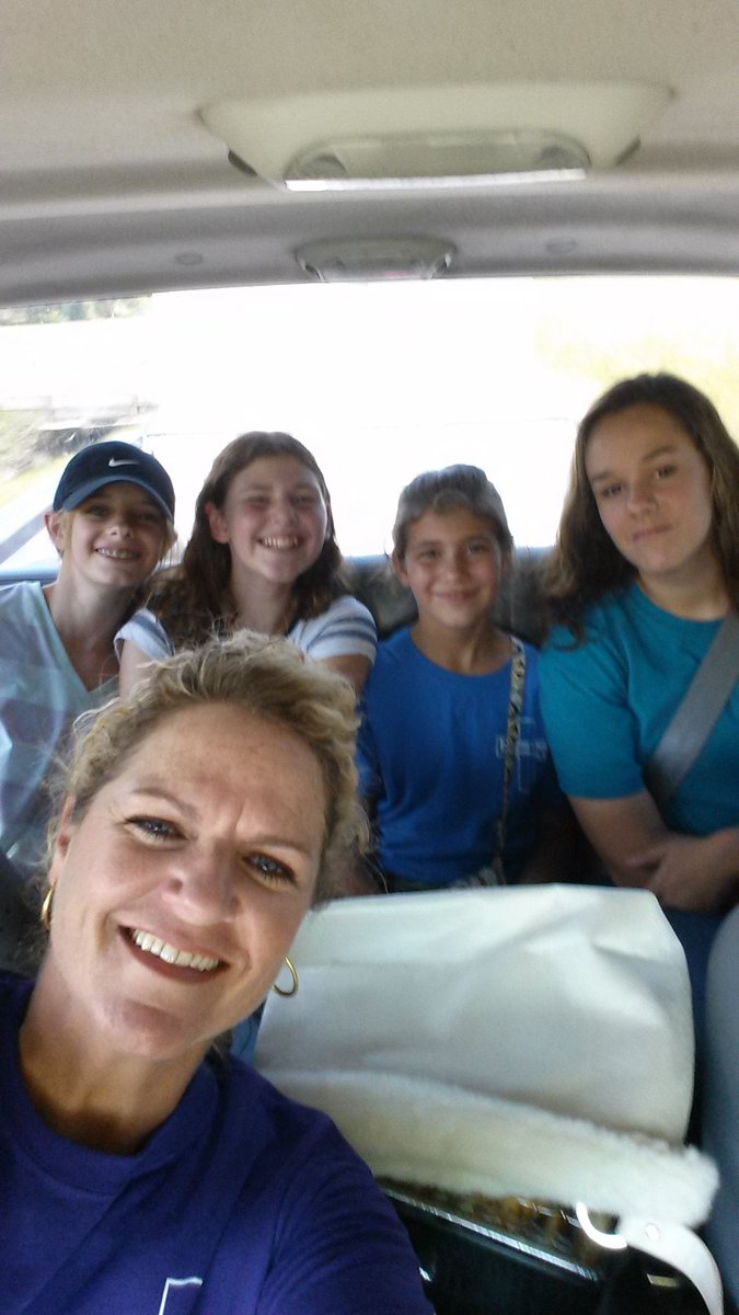 FarmsDo's tweet photo. Another successful rodeo weekend. All had clean runs! #barrelracing, #horselife, #rodeoworld, #westernlessons https://t.co/3SLyxfeNud