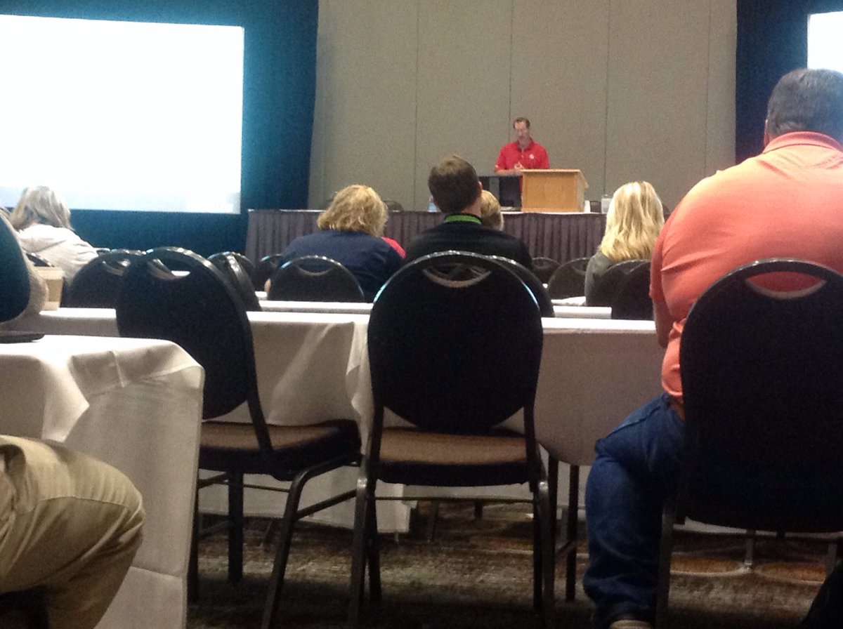 rlarson13's tweet photo. TJ Jochim helping members prepare for a SwitchTalk2 implementation at #2016mic. https://t.co/1ACCxzyGn7