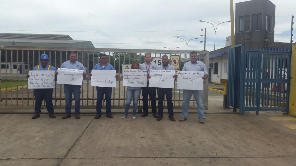 isaitguzman's tweet photo. Cerveceria Polar Ag. Tumeremo apoyando a nuetra compañera Layra  Parra, no mas atropello. https://t.co/1ZJQxQMFd4