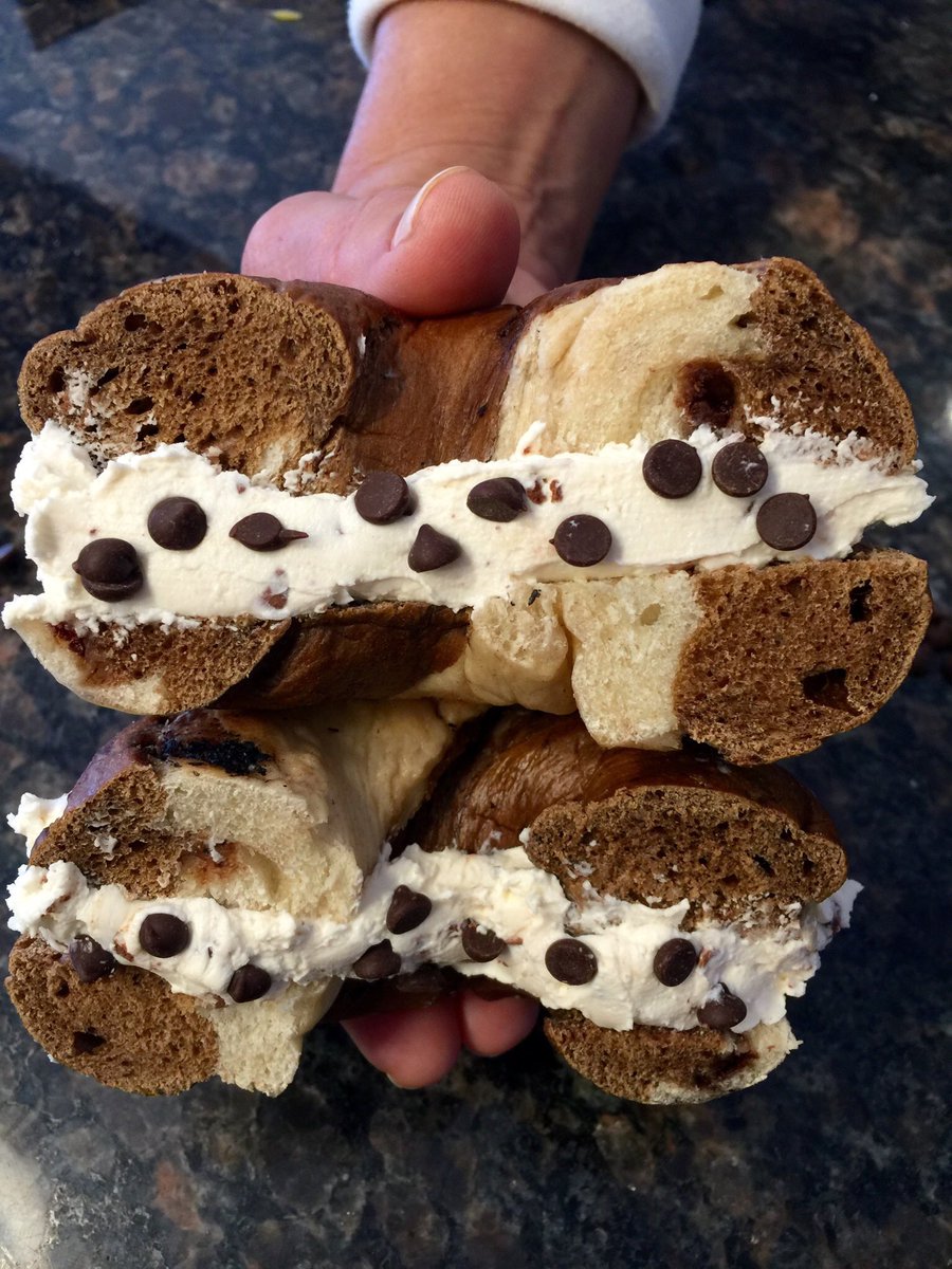 dizzsbagel's tweet photo. Dizz's Chocolate Chip bagel with our new Cannoli Creamcheese!!! https://t.co/x3K9R7Fy4V