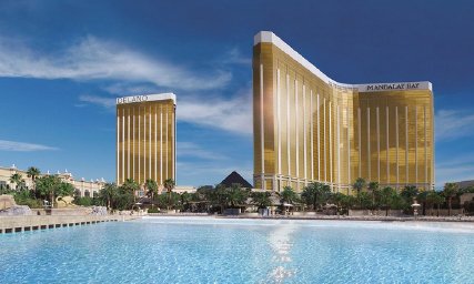 trustedvegas's tweet photo. Why stay at Mandalay Bay?... https://t.co/TvoSxp6j9G https://t.co/tuFVxNNo95