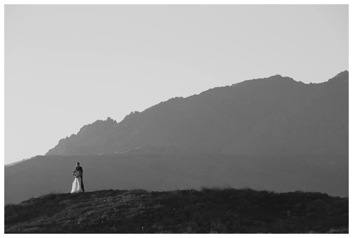 RZeroPhoto's tweet photo. Hoy es un #FelizLunes, porque la semana hay que empezarla con alegría. Os saludamos desde la playa de Carnota #bodas https://t.co/ID1XSeKJfK