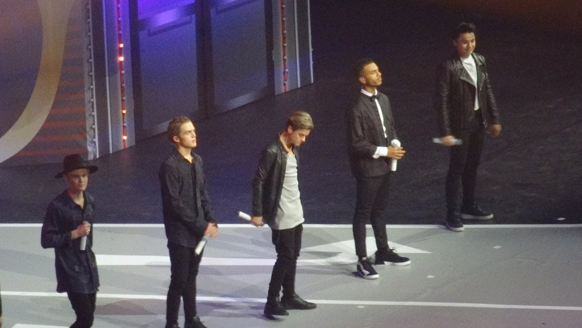 Jessica_Benr's tweet photo. Hier was ik zo trots op @BBraveOfficial 😍😍 Ziggo Dome #mic2015 https://t.co/fHqSFX74q7