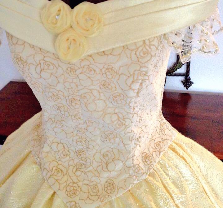 😍 She even looks pretty on a mannequin! 😍