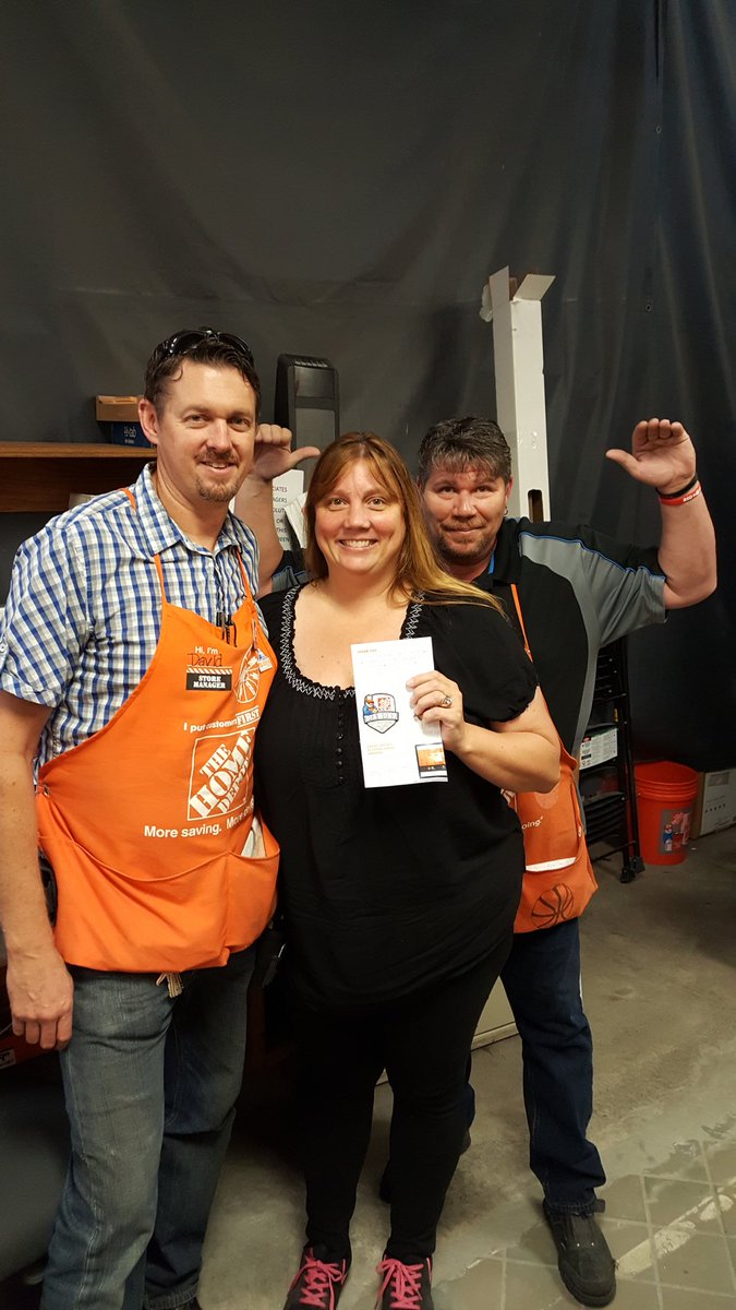 Julie recieving her amazing Diamond award congratulations great job.