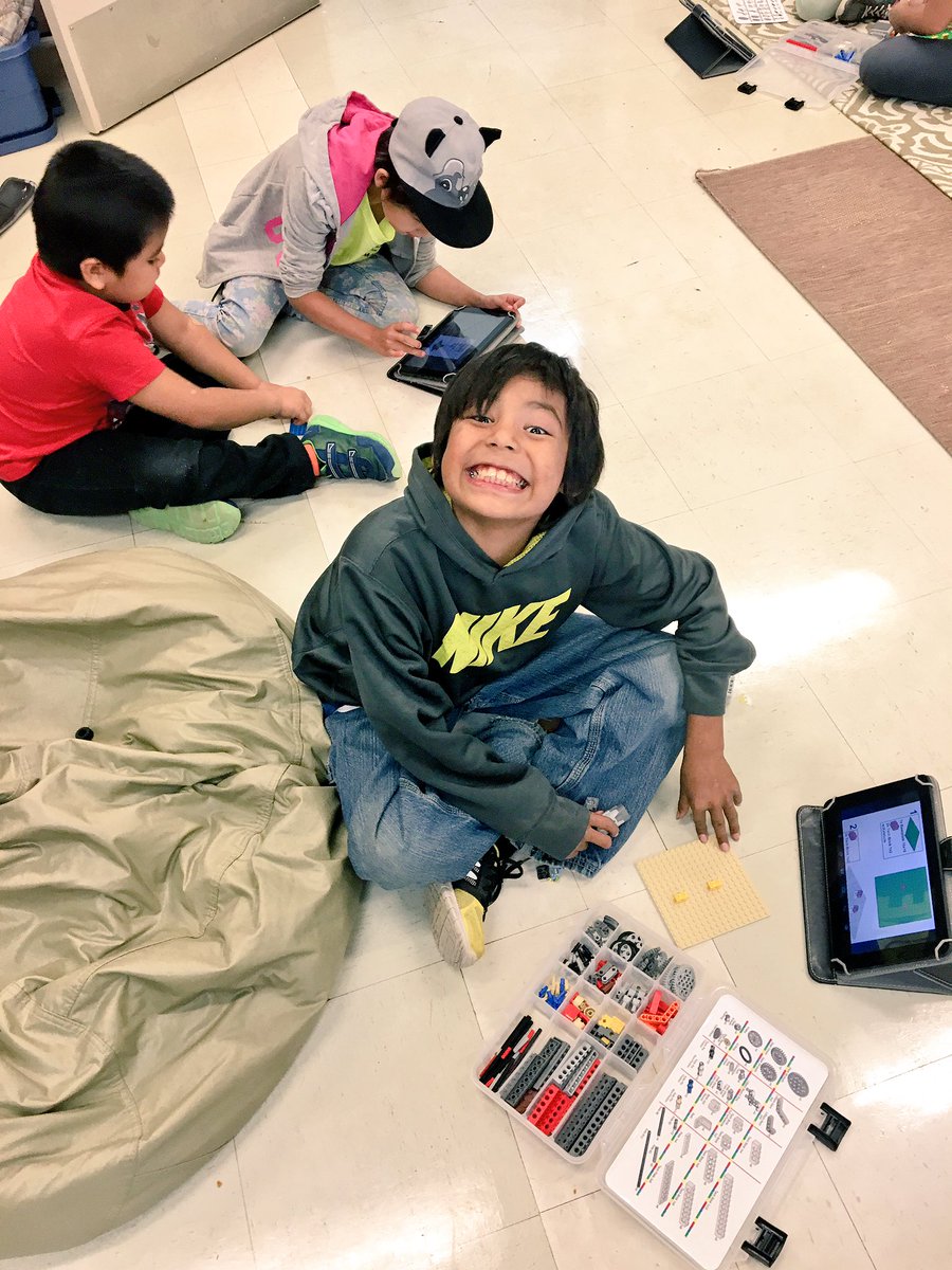 DreamBrokersSK's tweet photo. Awesome start to our @Bricks4KidzYQR after school program! @Albert_School #AlbertAwesome https://t.co/3LfiBAimPP
