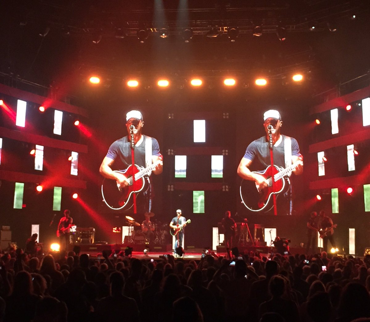Darius Rucker tweet media