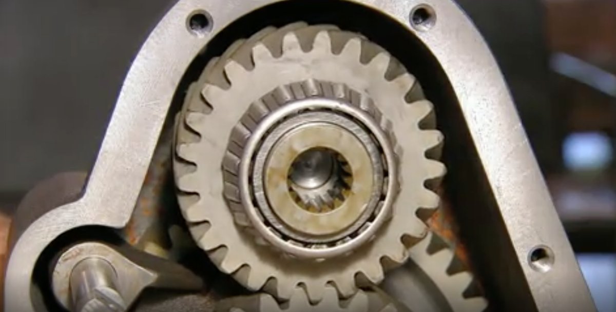 ScienceChannel's tweet image. The first gears were wooden and used in windmills, watermills and winches. #HowItsMade bit.ly/21urdc5