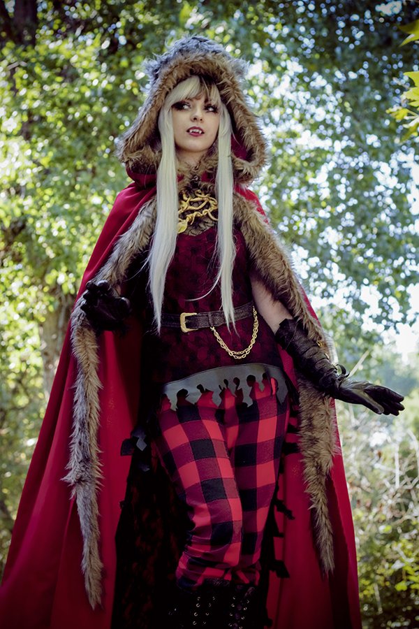 _Shiroki's tweet photo. Who fear the bad wolf?
Cerise Wolf: @_Shiroki 
Photos: https://t.co/MM3KxJ3w5M
#EverAfterHigh #cosplay  #CeriseHood https://t.co/Y1vuyQzPx1