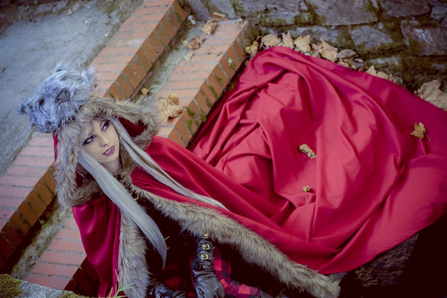_Shiroki's tweet photo. Who fear the bad wolf?
Cerise Wolf: @_Shiroki 
Photos: https://t.co/MM3KxJ3w5M
#EverAfterHigh #cosplay  #CeriseHood https://t.co/Y1vuyQzPx1