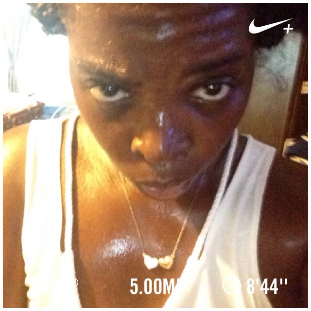 AmandaShea46's tweet photo. I just ran 5.00 mi @ a 8'44''/mi pace with Nike+. https://t.co/fg0EbwKI4B #nikeplus https://t.co/rRbhQr0C9h