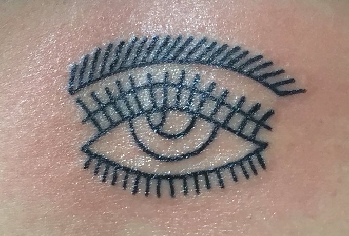 No soy poeta, s&oacute;lo s&eacute; que t&uacute; en s&iacute; ya eres poema. https://t.co/w6Zt4X5T8U