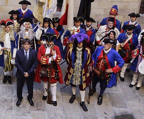 comarca42ena's tweet photo. Un #Moianès hongarès de 1714 a La Vanguàrdia d'avui, ahir #Diada amb el President https://t.co/b9ZLNTiNTn