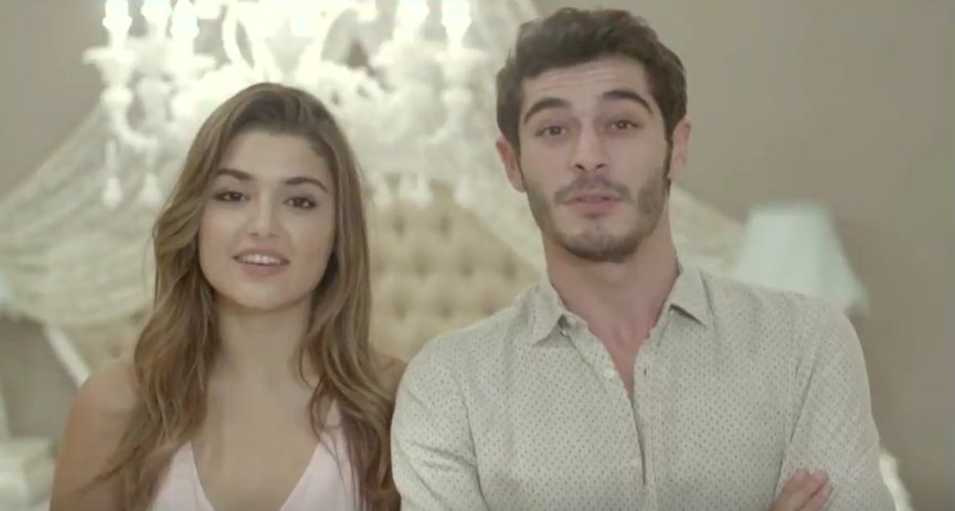 reyhanmelek05's tweet photo. Çok özlemişim, çok seviyorum. 🌸 @HandeErcel @_denizburak https://t.co/Z4Qd7otvjf