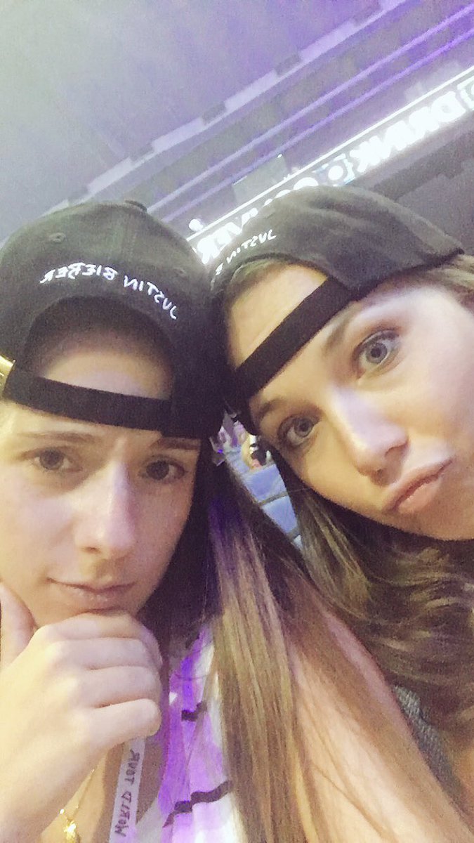 a_nortt's tweet photo. HAPPY 19TH BDAY MEGS!! I hope you have the best day love u lots bff ❤️🎉💃🏼🎊👑 #urock #ily https://t.co/2oMn6lLrIq