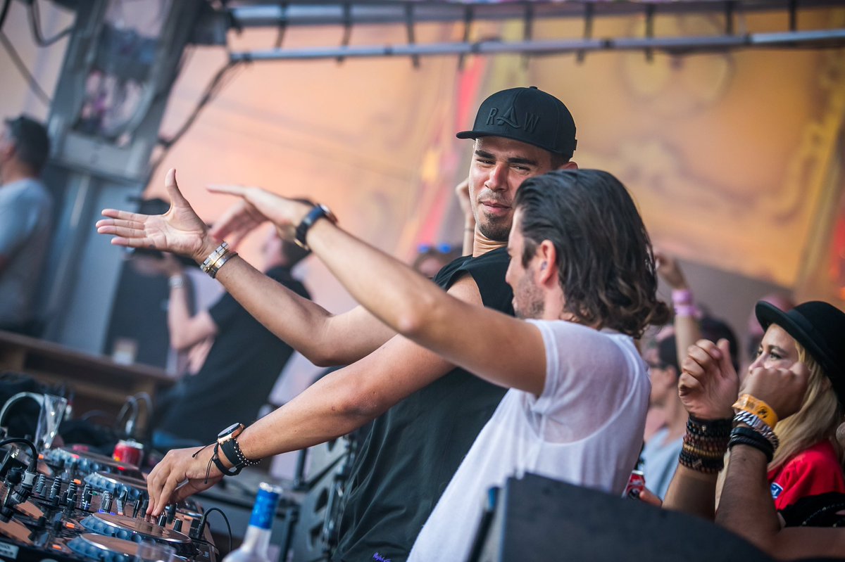 Tomorrowland tweet media