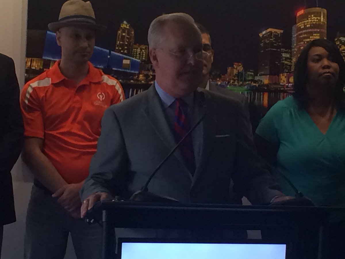 WFLAJeff's tweet photo. Tampa mayor Bob Buckhorn calls Hillsborough Co public transportation commission a dinosaur. @WFLA https://t.co/o8CD5aGuaj