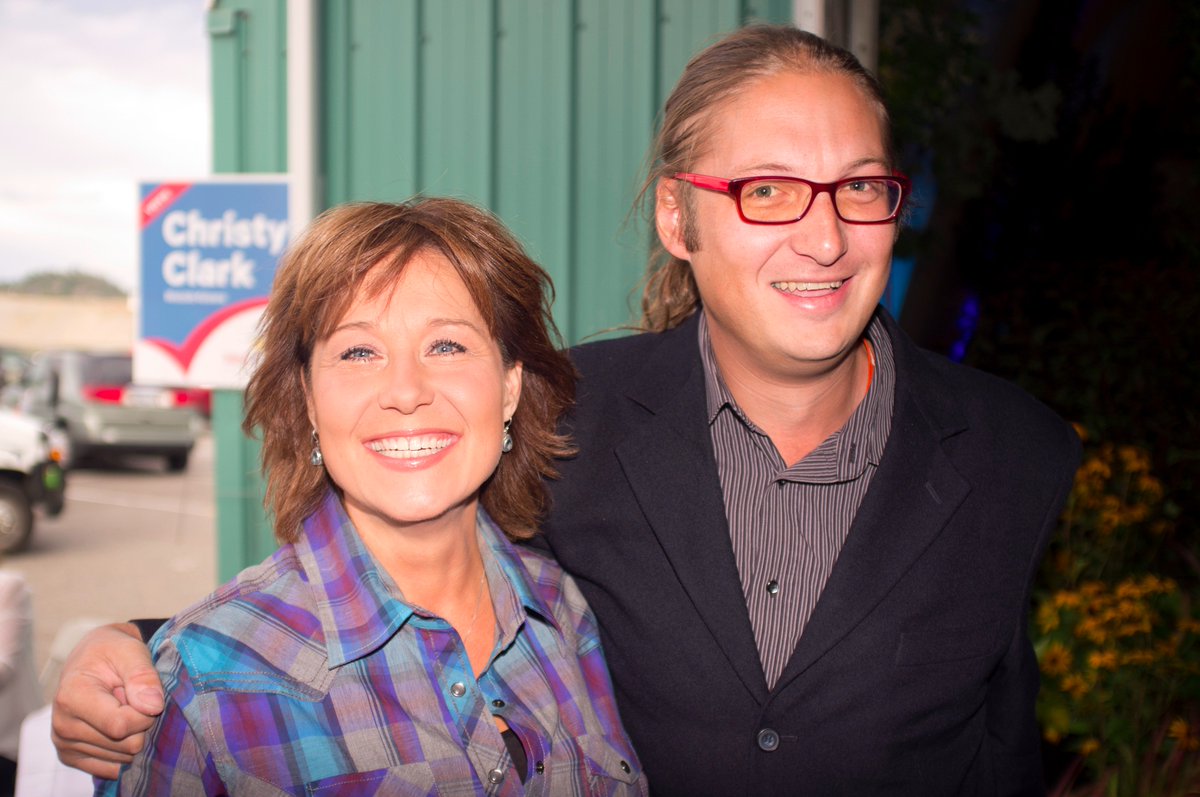 For his bday <a href="/njellan/">Nicholas Ellan</a> wanted a satirical photo with our photo op Premier <a href="/christyclarkbc/">Christy Clark</a> I delivered #bcpoli