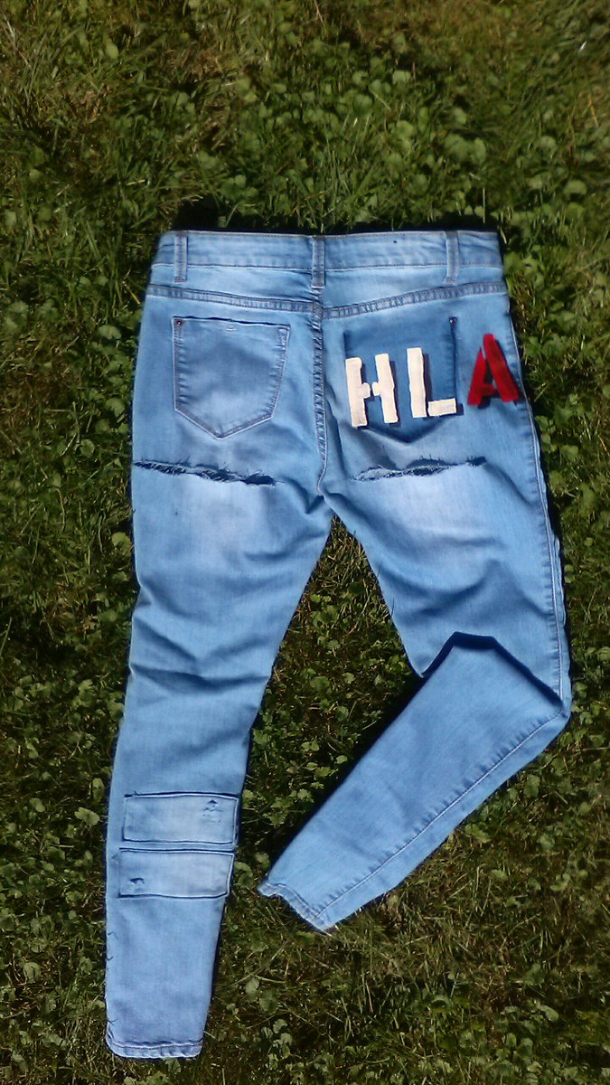 Historic_Living's tweet photo. "Dear Summer" for the ladies. Historic Denim handcrafted by me. #HLA #Art #Florl #Distressed #Denim #Historic https://t.co/7kWtdigdCK