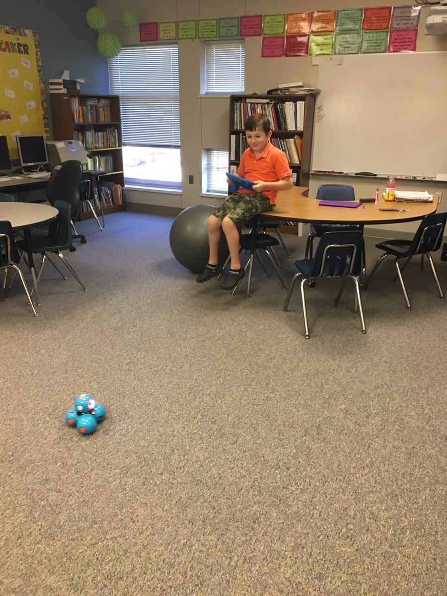 ProvoHeather's tweet photo. Coding with Dash was fun times!  Thanks PTA!  @treyw97 @peggyperret #eddelem #eddinsluv https://t.co/aqWCJ2KMv3