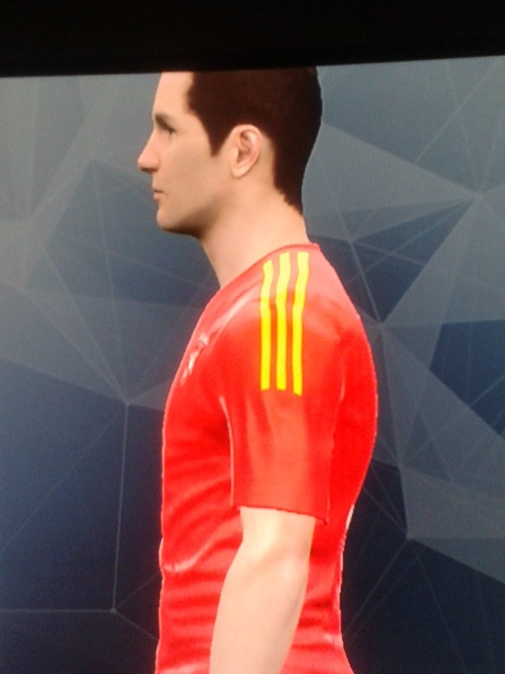 GlatiatorePes's tweet photo. @officialpes @PESlatam en nombre de la comunidad PS3 añadir los 3 strips @adidas en los costados con editor interno! https://t.co/pfZVnQ6tYy