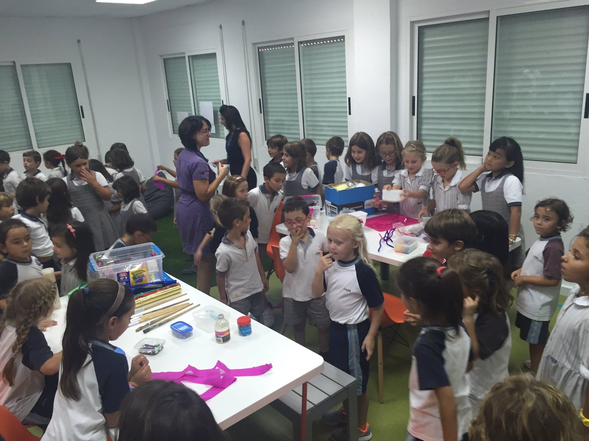 slatham18's tweet photo. Today Y2 found a magic key to the magic toy makers workshop!#ipcentrypoint #innovativelearningspace @newton_college https://t.co/sn4AZg3XLA