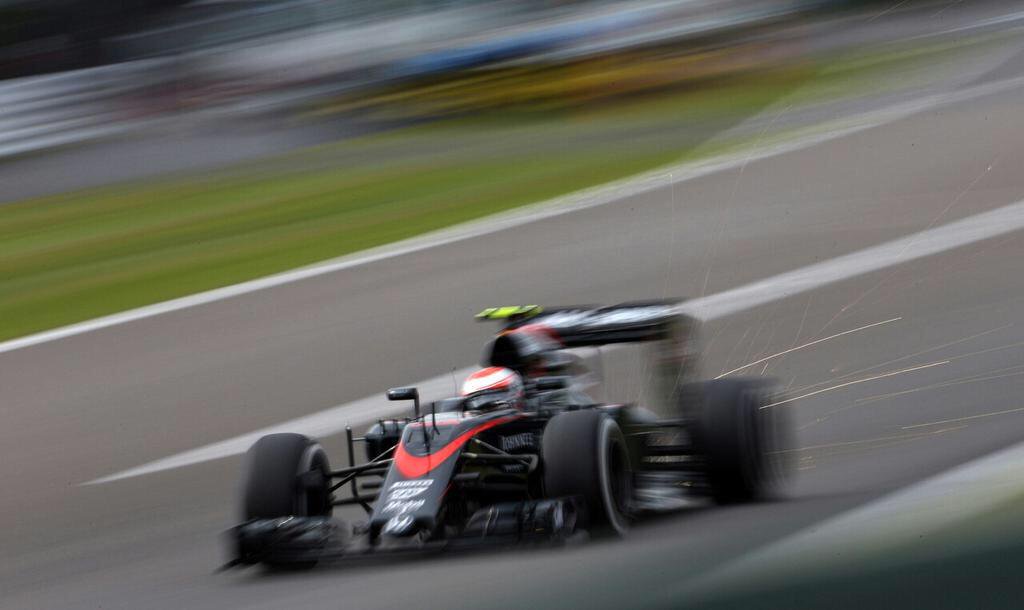 TalkRacingMedia's tweet photo. @JensonButton taking a sabbatical is the best decision for all parties, chances of him returning are quite high #F1 https://t.co/ng7arP2Atj