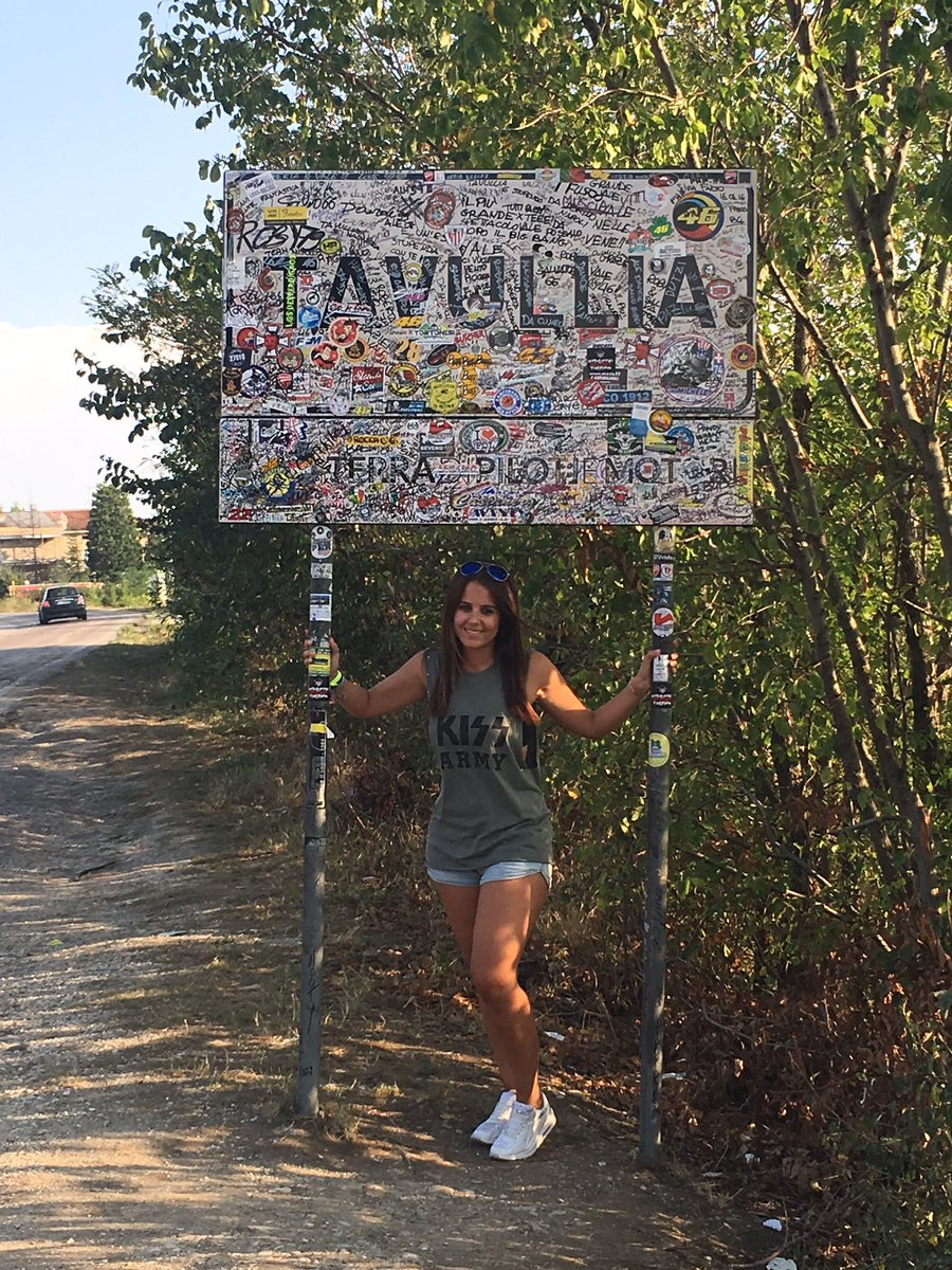 LaMiriam46's tweet photo. Tavulliaaaa 😍😍😍 #EquipoVR46 #TerminandoLasVacaciones #Sempre46 https://t.co/VUH8IHf1gS
