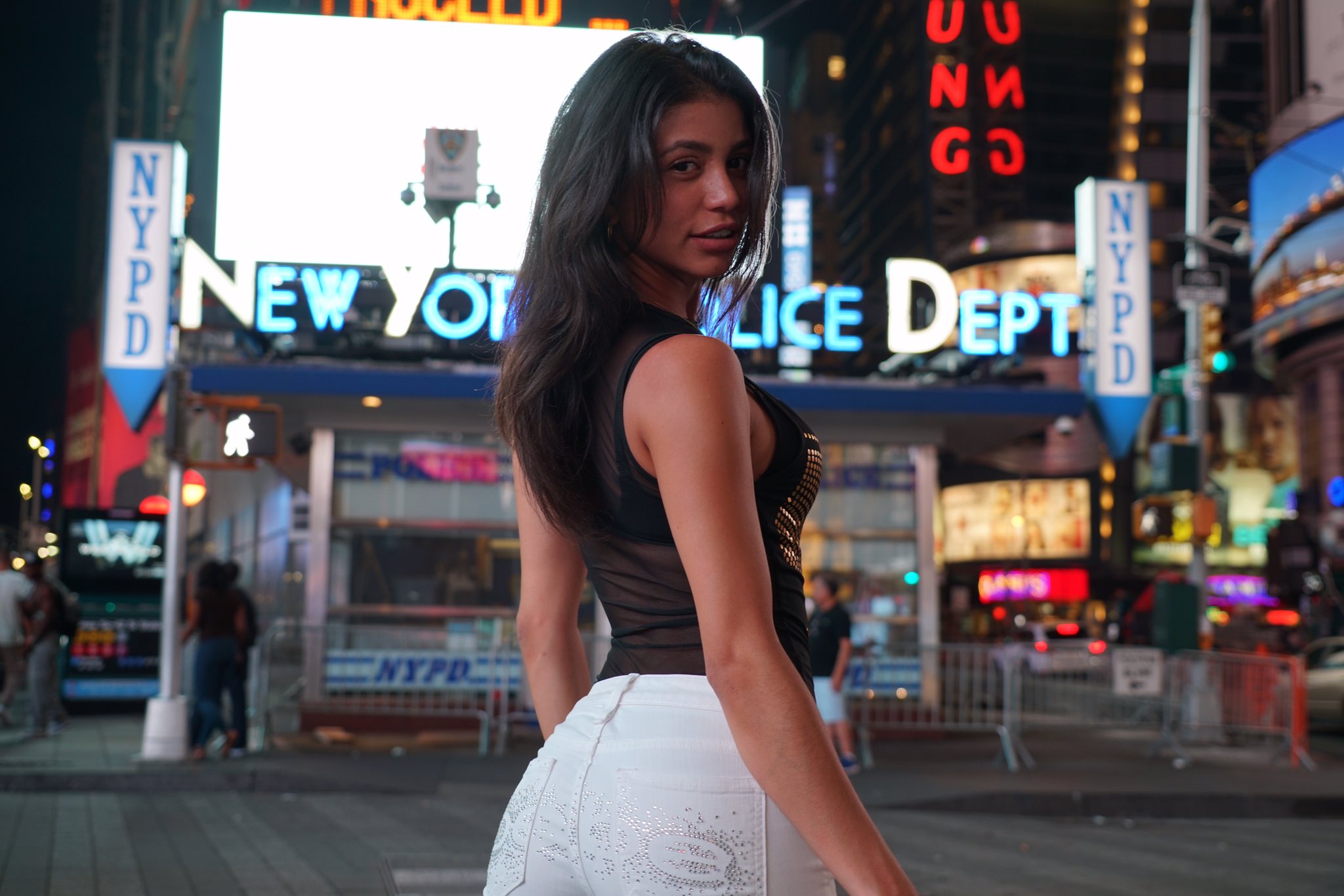 Veronica Rodriguez® On Twitter 🏙🌃 Nyc Timessquare