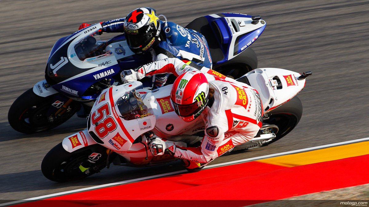 JesSanSan's tweet photo. La próxima cita será del 23 al 25 de Septiembre en @AragonMotorLand. En 2011, #SuperSic y @lorenzo99! (Foto @MotoGP) https://t.co/tkoa78d0lL