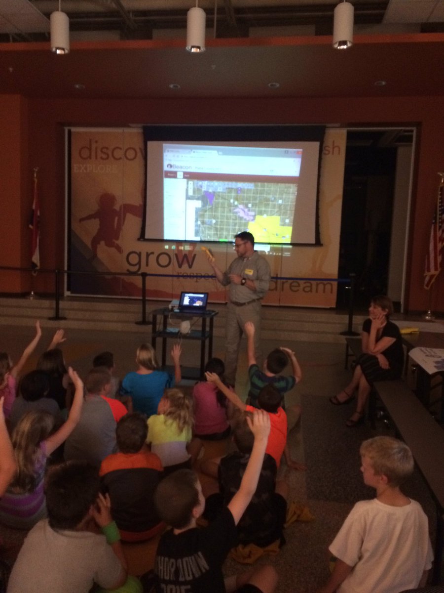 buescher_sarah's tweet photo. Expanding our knowledge on maps with a guest speaker from PC zoning committee #compasselem #socialstudies https://t.co/OFJTEJ4kSn