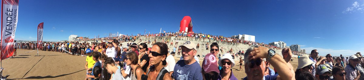 TRIStGILLESXVIE's tweet photo. Deux jours de triple effort sur la grande plage @FFTRI https://t.co/LsLcb4Xf2c @LigueTriPdl avec @VendeeTriathlon https://t.co/4IxFQlDRrQ