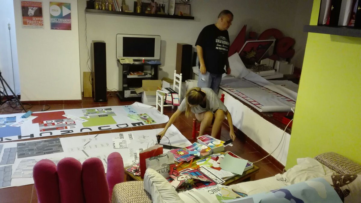 micefestival's tweet photo. Preparant la presentació de la MICE el dissabte 17 al MIM de Sueca.  Mussols&amp;mussoles at work!!! https://t.co/dgDSVYCMgt