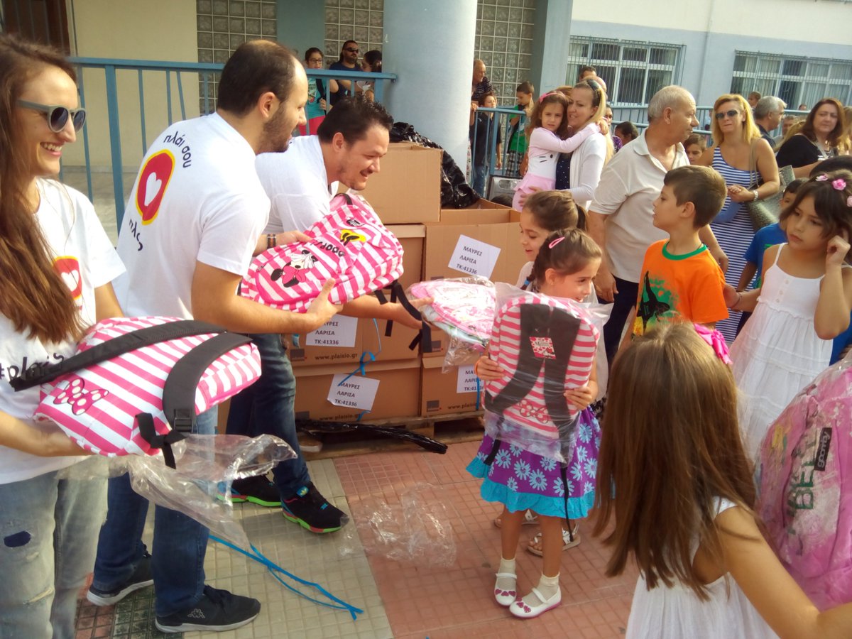 ldf2702's tweet photo. #plaisio 
#schoolfreaks
#larisa
#firstdayatschool
#lovekids https://t.co/CdljQGKLJr