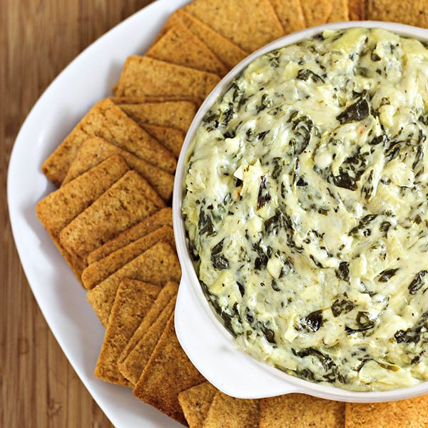 brandievee's tweet photo. Want an easy cheesy dip? This #SlowCooker Spinach &amp; Artichoke Dip is a MUST! https://t.co/ANUxV7pGG4 #crockpot https://t.co/uGncqK3GHx