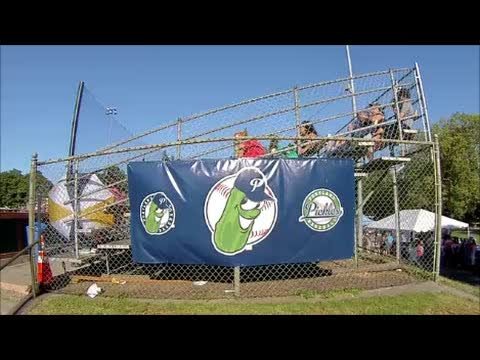 DillonTheMascot's tweet photo. Check out this fan-made video of a #Pickles game back in early August! #GetPickled #PDX

https://t.co/46fZJ11A0J https://t.co/D5WA2q7oXN