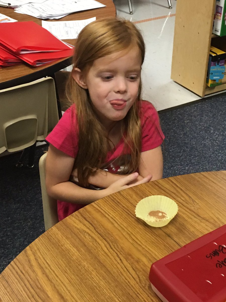 msbrandeemurphy's tweet photo. Using our sense of taste to get those taste buds going! 👅 @BoalesCj @BoydBlackhawks #ALLENSCIENCE https://t.co/GOVAS88fNQ