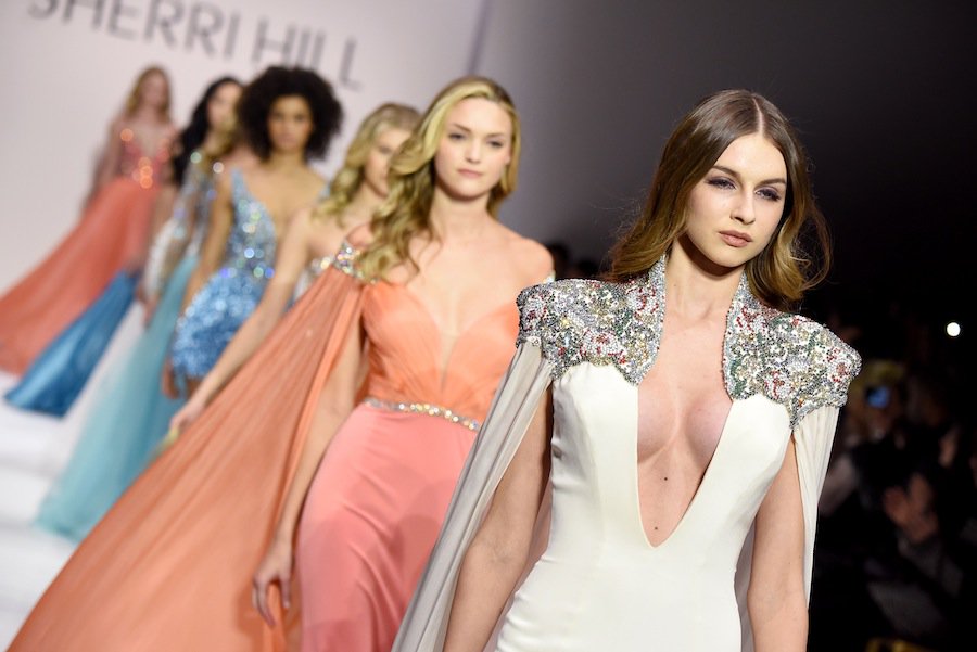 Fashion Times tweet media