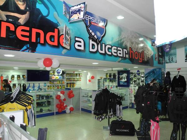 epsilondive's tweet photo. Conoce nuestras 2 tiendas al sur y al este de #Caracas. Te esperamos en Los Próceres y en Las Mercedes. #buceo https://t.co/GSDB3Pv4T6