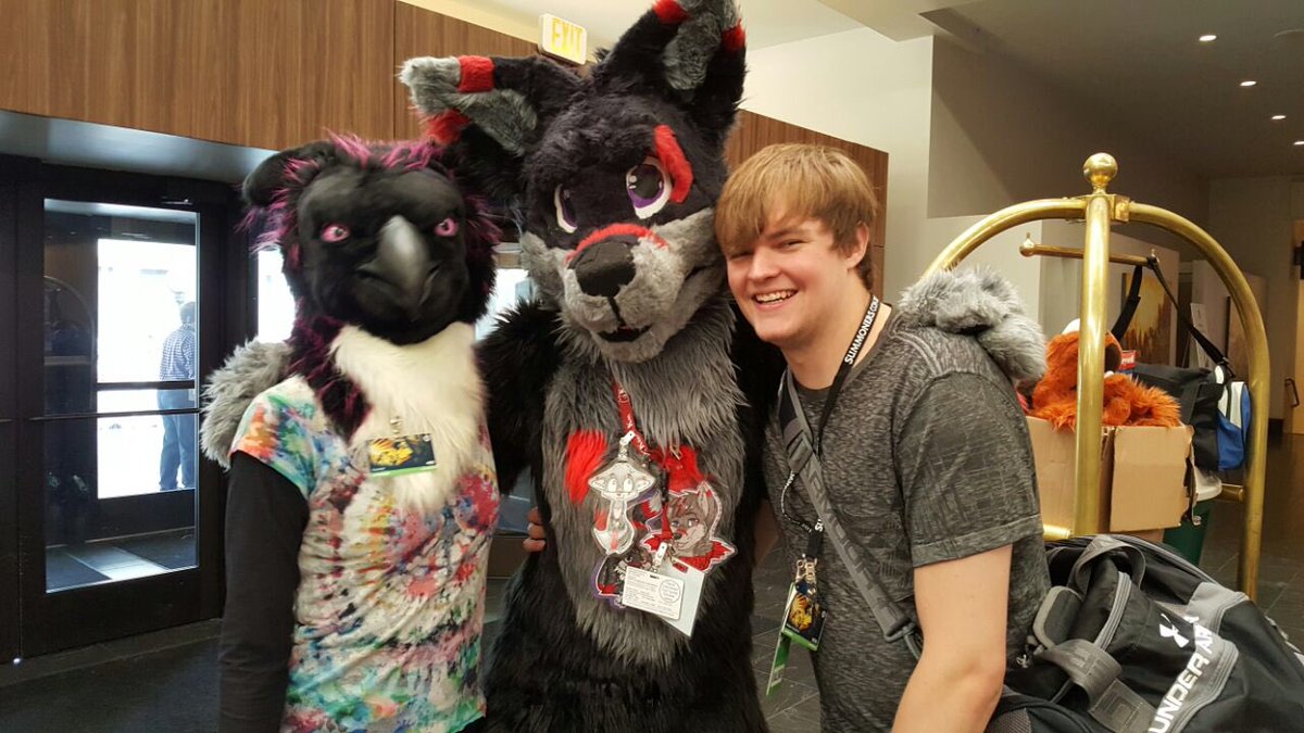 melancholyfox's tweet photo. #MnFM2016 with these two was the most fun I've had in such a long time! https://t.co/uFnH79hetR