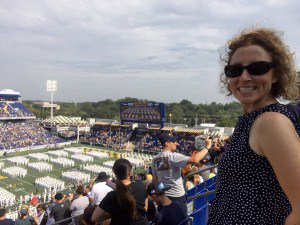 JenniferFarlin's tweet photo. Blue and Gold Kitchens–Go Navy! https://t.co/hqomBnU2L0 https://t.co/SCyOgMat9E